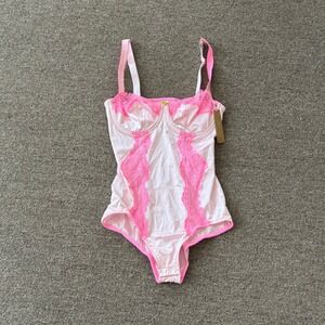 SKIMS Romance Bodysuit Pink Lace Underwire Snap Closure Lingerie Small‎ NEW